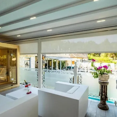 Luxury Rich 3 Apartman